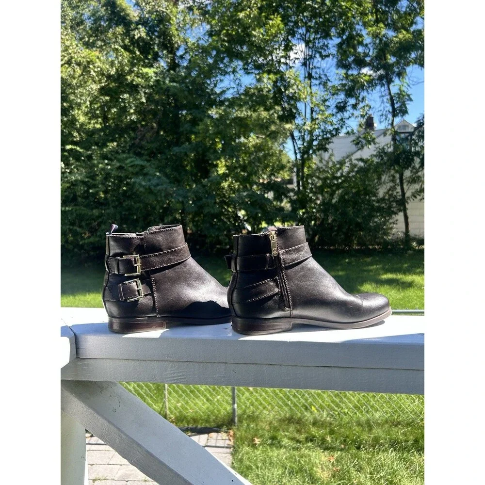 Tommy Hilfiger Women’s Black Ankle Boots Size 8.5M Buckle Zip Booties